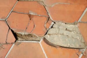 metodi di riparazione per il pavimento in cotto antico